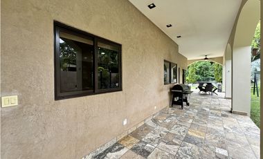 Venta de casa en Clayton