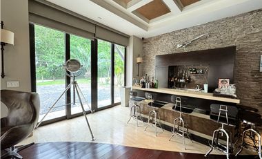 Venta de casa en Clayton