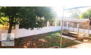 Se alquila hermosa casa en Los Algarrobos! Super amplia y elegante