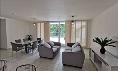 Se alquila excelente apartamento en Clayton Park. (AA)