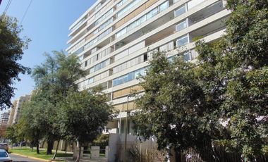 Departamento en Las Condes, 4 Habitaciones, 145 m2.