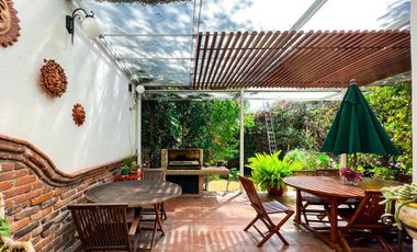 VENTA DE CASA COL BOSQUES DE TETLAMEYA CON PANELES SOLARES