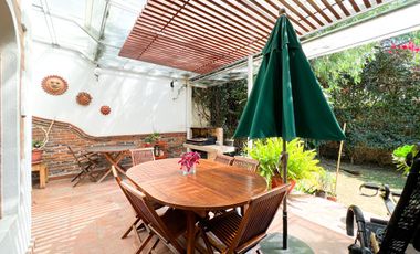 VENTA DE CASA COL BOSQUES DE TETLAMEYA CON PANELES SOLARES