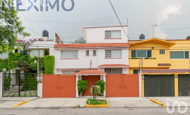 Casa en Renta en Ciudad Satélite, Naucalpan de Juárez, Estado de Mexico