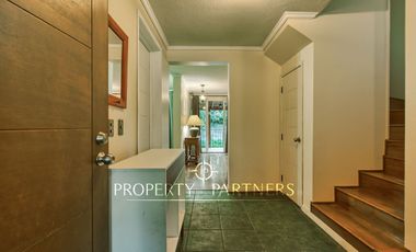 Oportunidad!! Venta de casa en sector residencial exclusivo con un entorno tranquilo y privado de Peñalolén
