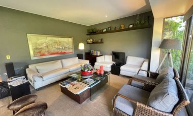 Acogedora casa sólida con amplio jardín en Las Brisas de Santo Domingo