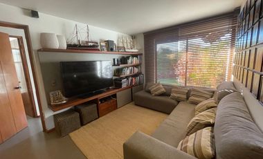 Acogedora casa sólida con amplio jardín en Las Brisas de Santo Domingo