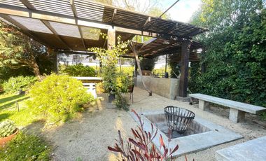 Acogedora casa sólida con amplio jardín en Las Brisas de Santo Domingo