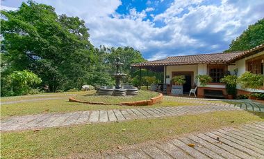 CASA CAMPESTRE EN COPACABANA MUY CERCA A LA CIUDAD