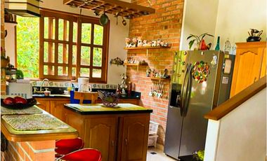 CASA CAMPESTRE EN COPACABANA MUY CERCA A LA CIUDAD
