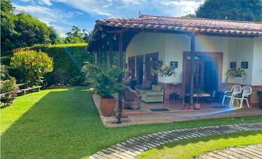 CASA CAMPESTRE EN COPACABANA MUY CERCA A LA CIUDAD