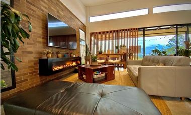 Venta Casa Campestre moderna como nueva Parcelacion La Ceja
