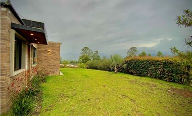 Venta Casa Campestre moderna como nueva Parcelacion La Ceja