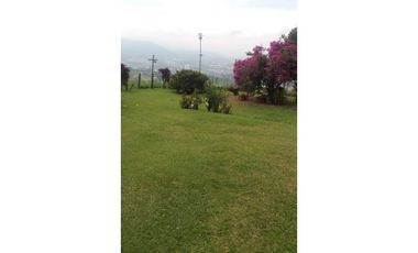 SE VENDE HERMOSA FINCA  POR EL MIRADOR  ESTANQUILLO ALTO