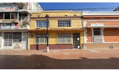 SE VENDE O ARRIENDA CASA CON POTENCIAL COMERCIAL, CENTRO HISTÓRICO