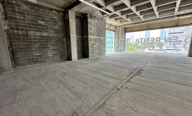 Venta / Renta Local Comercial  300 m2 Plaza Hyatt, Valle Ote. San Pedro
