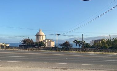 LOCAL EN RENTA A PIE DE CARRETERA !!!!