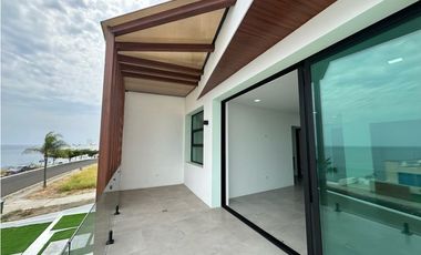 CASA DUPLEX VISTA AL MAR EN URBANIZACIÓN CIUDAD DEL MAR, SUR DE MANTA