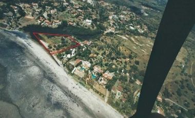 SE VENDE TERRENO BEACHFRONT FRENTE LA PLAYA