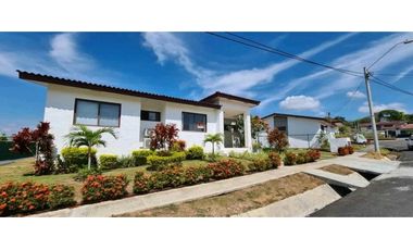 VENTA DE CASA DE PLAYA EN SAN CARLOS CON 600MTS