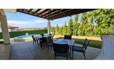 VENTA DE CASA DE PLAYA EN SAN CARLOS CON 600MTS