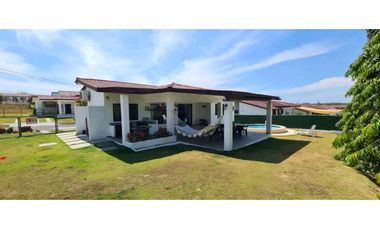 VENTA DE CASA DE PLAYA EN SAN CARLOS CON 600MTS