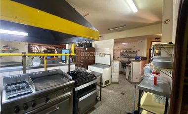 EXCELENTE LOCAL GASTRONOMICO EN ESQUINA, SOBRE AVENIDA 3