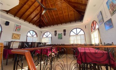 EXCELENTE LOCAL GASTRONOMICO EN ESQUINA, SOBRE AVENIDA 3