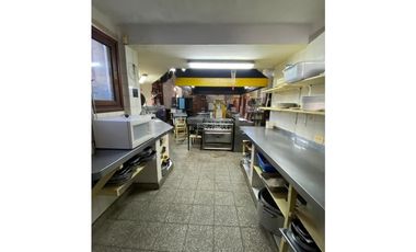 EXCELENTE LOCAL GASTRONOMICO EN ESQUINA, SOBRE AVENIDA 3