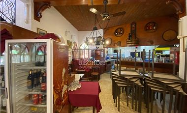 EXCELENTE LOCAL GASTRONOMICO EN ESQUINA, SOBRE AVENIDA 3