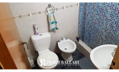 EN VENTA - CONTRA FRENTE - 5° PISO A UNA CUADRA DE PLAYA - CENTRO