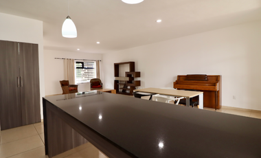 CASA EN VENTA EN MORELIA, CON ACCESO A CANCHA DE PADEL, ZONA ALTOZANO