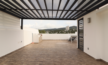 CASA EN VENTA EN MORELIA, CON ACCESO A CANCHA DE PADEL, ZONA ALTOZANO