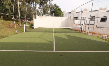 CASA EN VENTA EN MORELIA, CON ACCESO A CANCHA DE PADEL, ZONA ALTOZANO