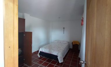 VENDO FINCA MARINILLA VIA PEÑOL 8 MIL METROS CH