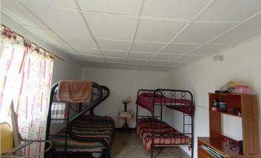 VENDO FINCA MARINILLA VIA PEÑOL 8 MIL METROS CH