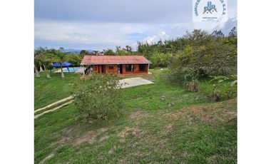 ref 898a lago calima/ en parcelación /vendo casa campestre