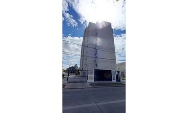 Cuatro ambientes, dos baños,  balcón y cochera a estrenar