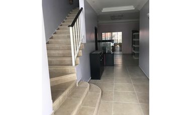 ALTOS DE PANAMA / ALTOS DEL COUNTRY / 3 HABITACIONES / 300 / Y