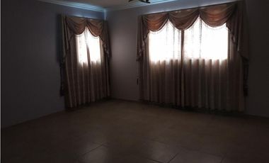 ALTOS DE PANAMA / ALTOS DEL COUNTRY / 3 HABITACIONES / 300 / Y