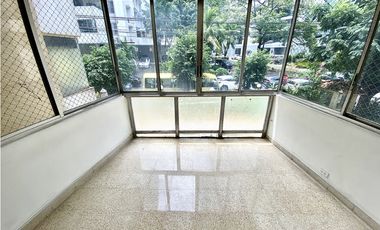 Se vende clásico apartamento en PH Las Perlas