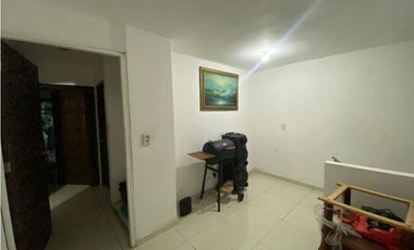 VILLA DE LAS FUENTES / 2 NIVELES / 4 HABITACION / 380 M2 / 3 BAÑOS