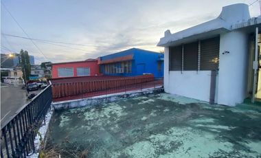 VILLA DE LAS FUENTES / 2 NIVELES / 4 HABITACION / 380 M2 / 3 BAÑOS