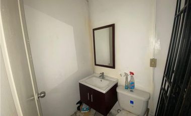 VILLA DE LAS FUENTES / 2 NIVELES / 4 HABITACION / 380 M2 / 3 BAÑOS
