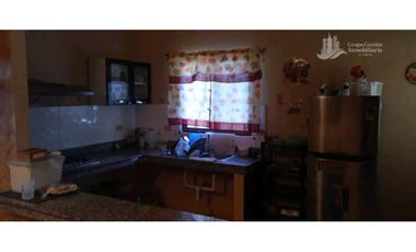 VENDO CASA EN ALGARROBO