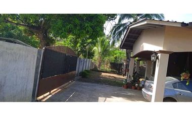 VENDO CASA EN ALGARROBO