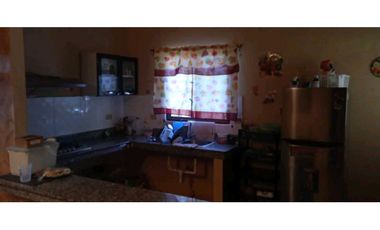 VENDO CASA EN ALGARROBO