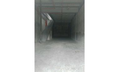 ALQUILER BODEGA JUAN DIAZ 500 M2 MEGA STORE
