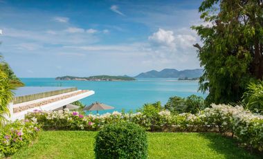 Luxurious Sea View Villa in Prime Location