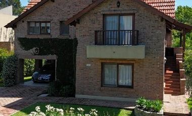 Casa en venta en Las Praderas de Lujan